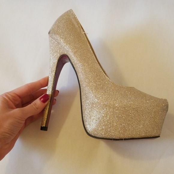 Heals - Picture 2 of 3